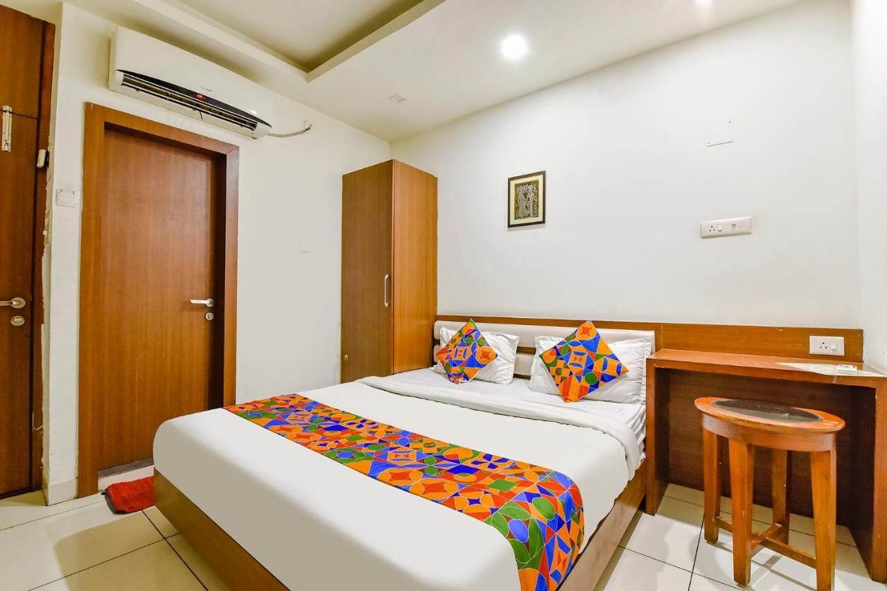 Fabhotel Prime Square 36 Кота Экстерьер фото